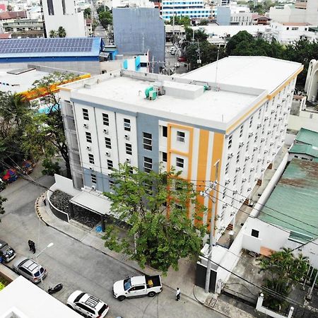 The City Flats Sacred Heart Makati City Екстер'єр фото
